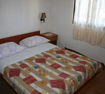 Apartments Ivan Perkov Tomas Bilo Primošten Buitenkant foto