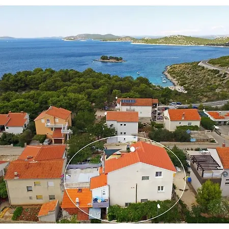 Apartments Ivan Perkov Tomas Bilo Primošten Buitenkant foto
