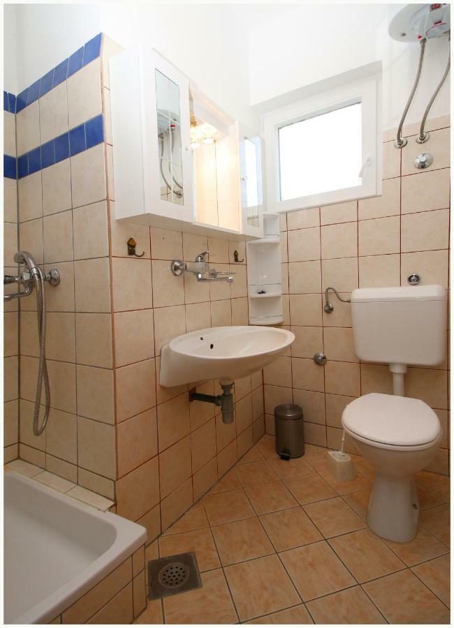 Ivan Perkov Tomas Bilo Apartment